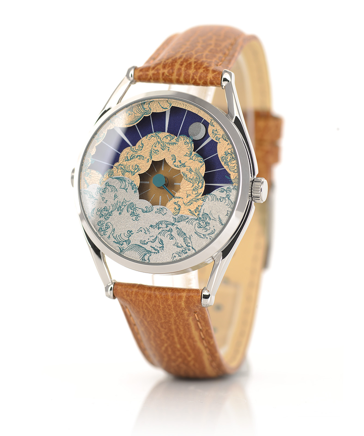 Nuage watch side view