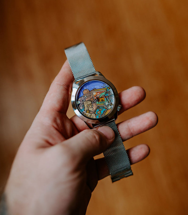 Ricochet XL watch in hand